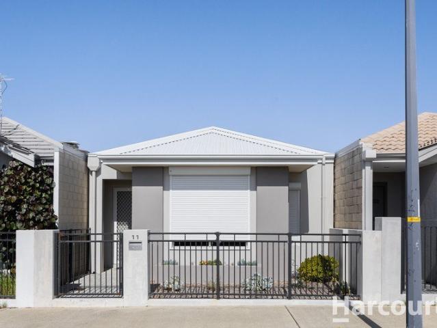 Affordable Modern Low Maintenance Home Close to Beach!