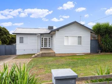 Affordable Opportunity on a Generous 980m² Block