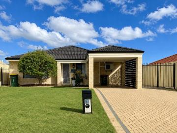 AFFORDABLE OPPORTUNITY IN BEACHSIDE SUBURB!