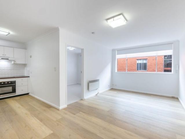 AFFORDABLE AND WELL PRESENTED 2 BEDROOM APARTMENT