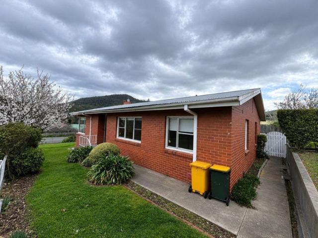 Affordable and Conveniently located three bedroom rental