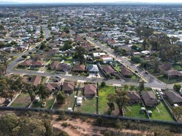 AFFORDABLE BUILDING BLOCK IN ESTABLISHED LOCATION