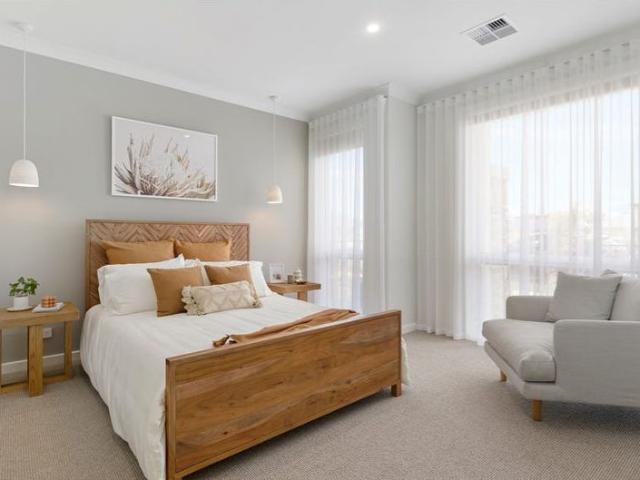 Elizabeth Downs: 3 Bed, 2 Bath Home with Solar & AC, $619k $642k