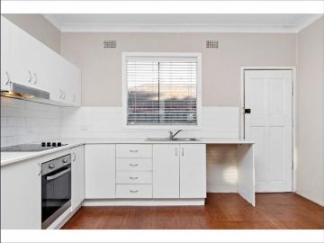 AFFORDABLE CHARLESTOWN LIVING CLOSE TO SHOPS AND TRANSPORT