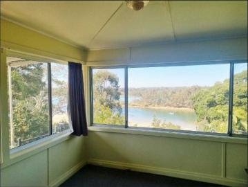 Affordable Coastal Living – Unit with Utilities Included