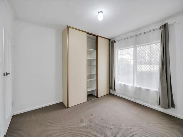 Affordable Comfort in Sought After Kensington!