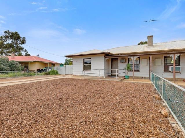 Affordable Duplex Living in a Convenient Location