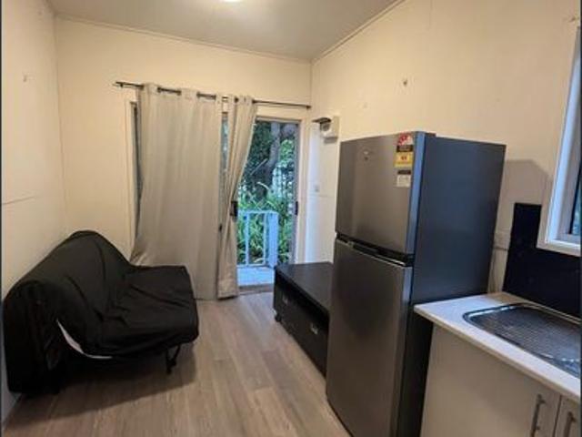 Affordable Furnished 2 Bedroom Central Coast Convenience