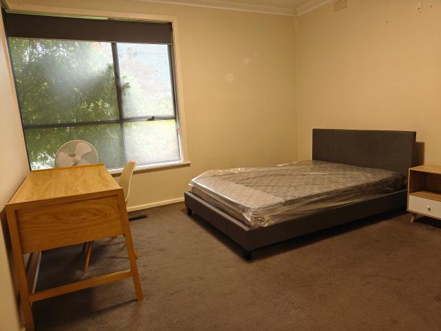 Affordable Furnished Room in a Quiet Shared Home – Bills Included