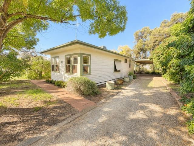Affordable Family Home On 1875sqm block In Berriwillock Victoria