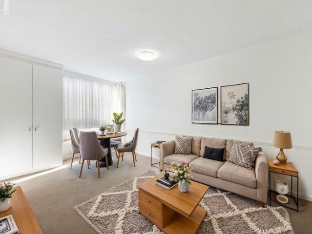 Affordable First Home or Great Investment Choice in Top Location