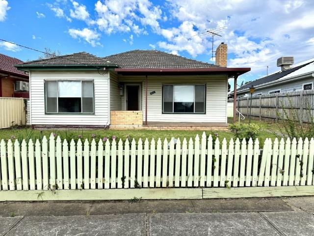 Affordable Glenroy Rental Opportunity!
