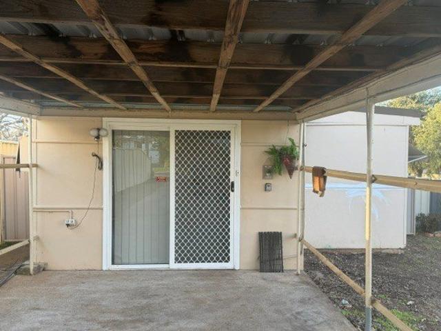 Affordable home in South Tamworth with huge yard
