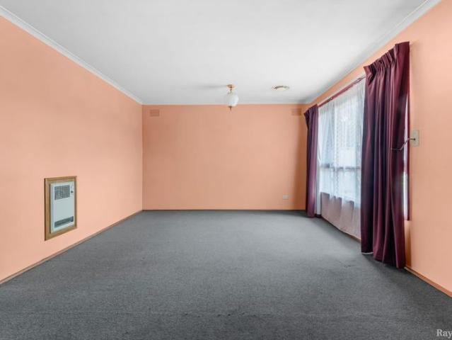 AFFORDABLE IN THE HEART OF TULLAMARINE