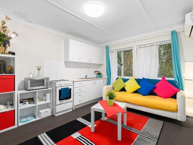 Affordable Living in the Heart of Kenmore Utilities & Garden Maintenance Included