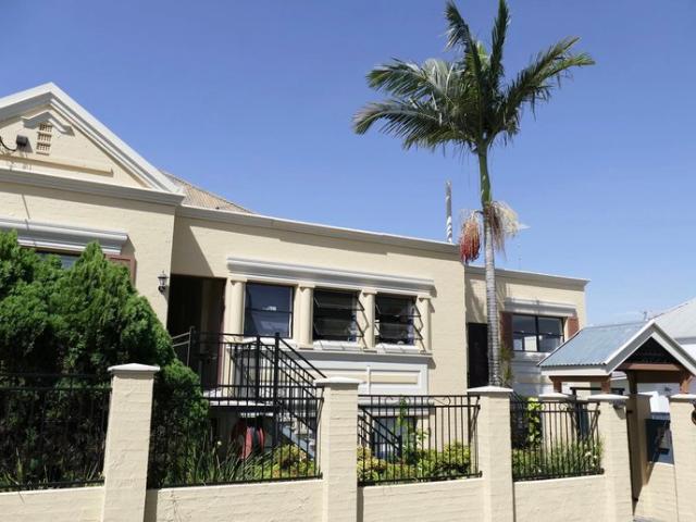Affordable Living in the Heart of New Farm!