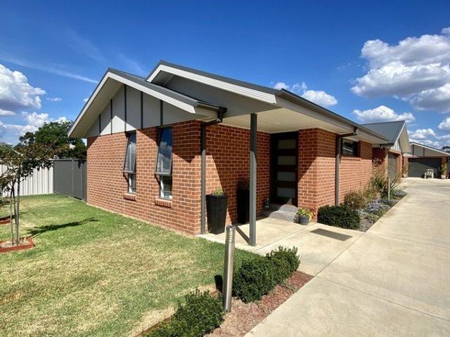 Affordable Living in Charming Howlong
