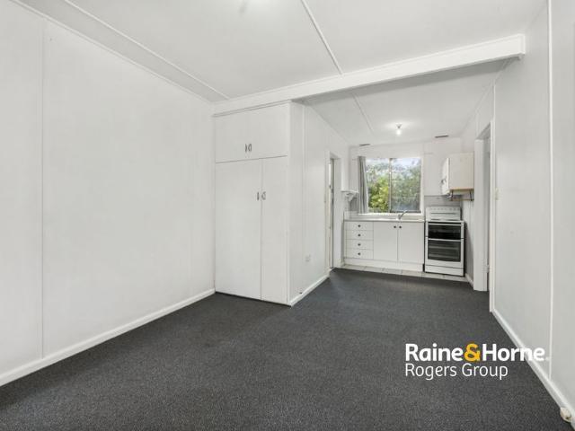 Affordable Living on Sunrise Ave!