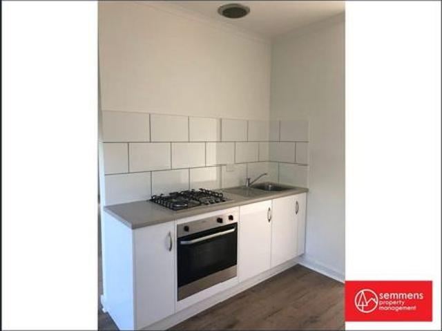 AFFORDABLE LIVING ONLY MINUTES FROM THE CITY