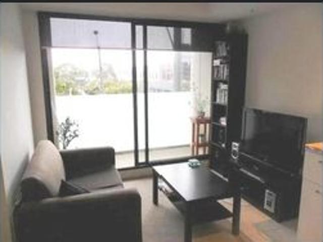 AFFORDABLE, LOW MAINTENANCE LIVING FURNISHED WALK TO SWINBURNE UNIVERSITY