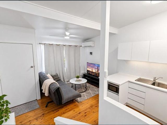 Affordable Rangeville Living with a Balcony