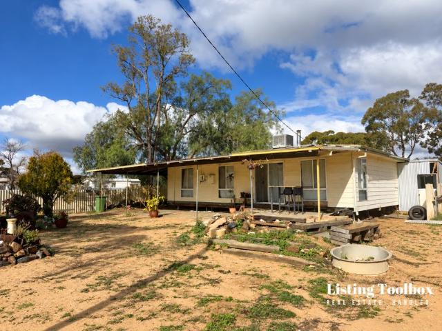 AFFORDABLE RENOVATION OPPORTUNITY ON A GENEROUS 1,012SQM BLOCK