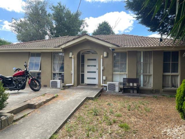 Affordable Room Available in Clean & Friendly Rooming House All Bills Included!