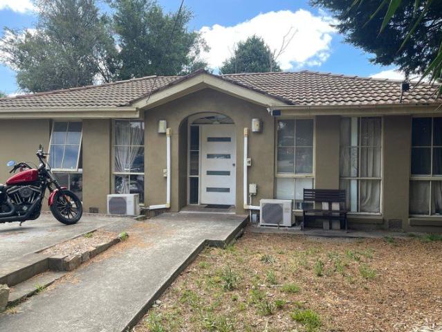 Affordable Room Available in Clean & Friendly Rooming House All Bills Included!