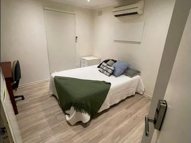Affordable Room Available in Clean & Friendly Rooming House – All Bills Included!