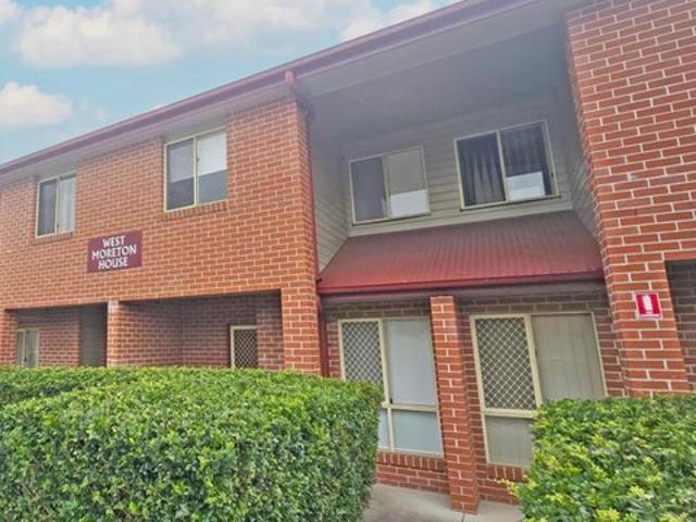 AFFORDABLE STUDENT LIVING WITH POOL & RECREATION FACILITIES