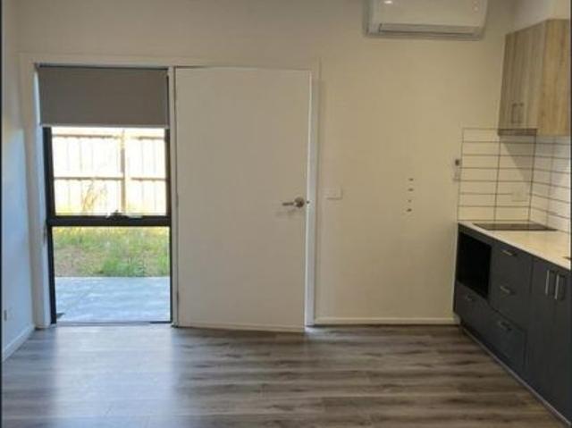 Affordable Studio space– Bills Included in Prime Reservoir Location