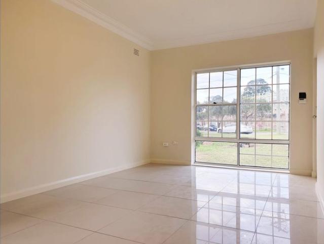 Single Level Brick Family Home in the Heart Of Granville offering Locality Long Term Lease on Offer. Apply Today!