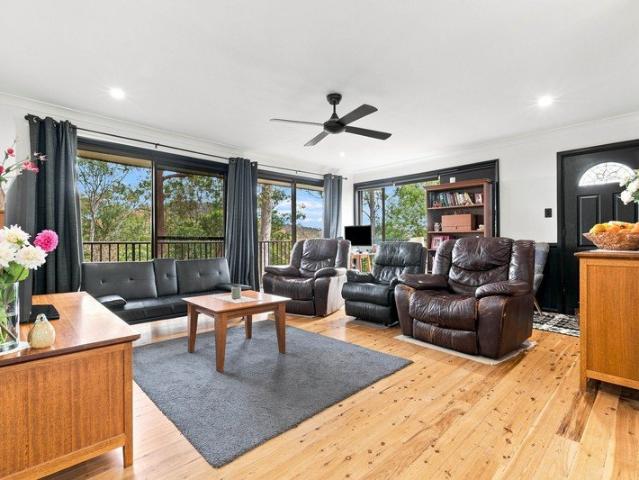 AFFORDABLE SOLID BRICK HOME, BOTH PRIVATE & CONVENIENT