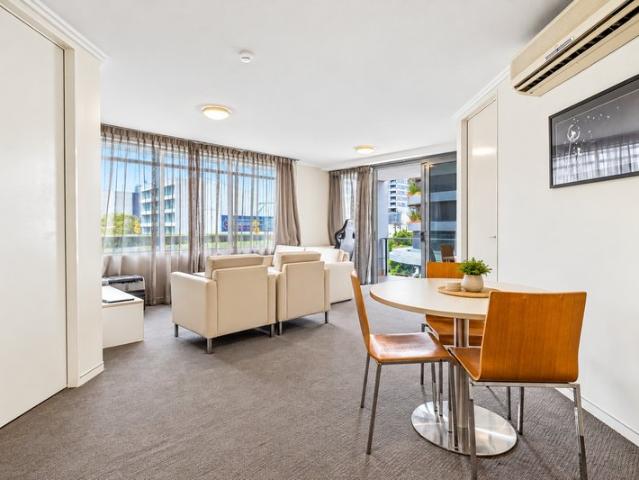 Affordable Two Bedroom Opportunity in the Brisbane State High Catchment!
