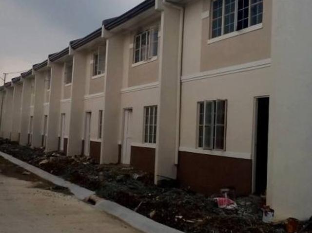 Affordable Townhouse thru pag ibig near Quezon city