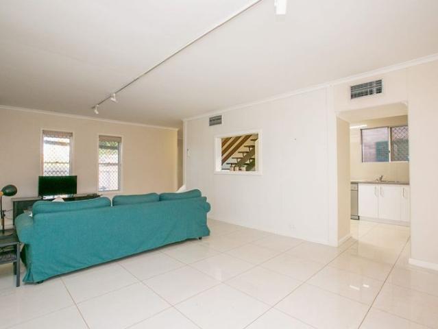 AFFORDABLE TOWNHOUSE Modern 3x1 Close to CBD