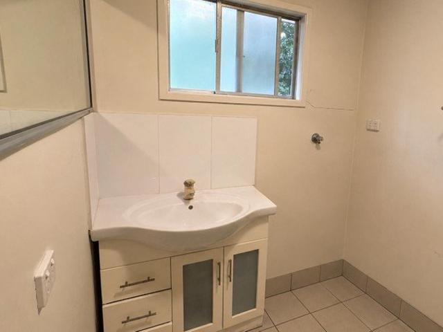 Affordable Upstairs 3 Bedroom Residence in Convenient Sunnybank Location