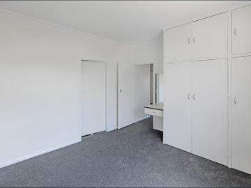 Affordable 1 Bedroom Flat in a Convenient Location