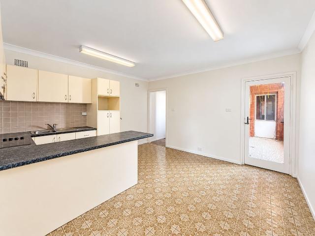 Affordable 2 Bed + Huge Study Unit
