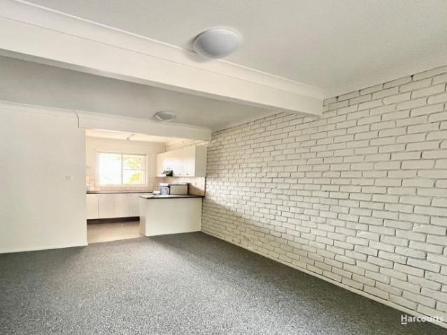 AFFORDABLE 2 BEDROOM TOWNHOUSE