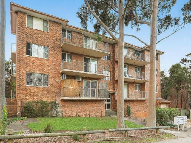 Affordable 2 Bedroom Unit in Popular Westmead Street