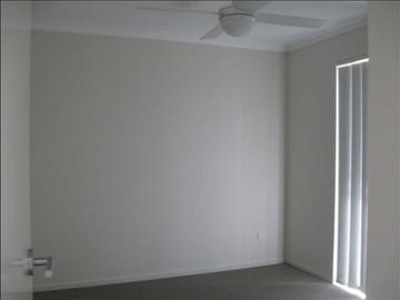 Affordable 2 bedroom unit walk to park & shops