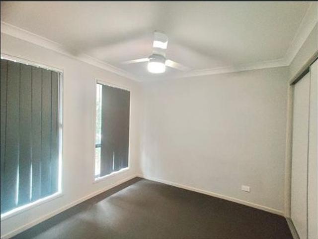Affordable 3 Bedroom Family Home in Loganlea | Low Maintenance Yard