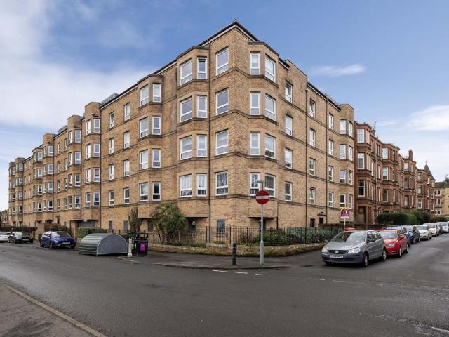 Afton Street, Shawlands 2 bed flat to rent £1,200 pcm £277 pw