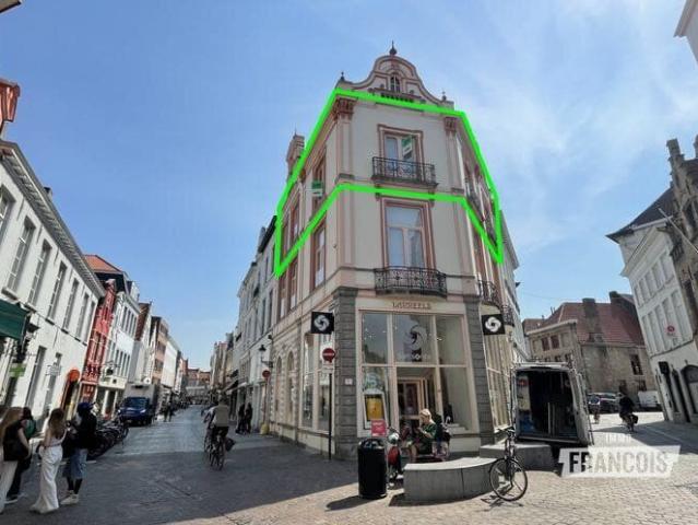 AFurnished, bright apartment in prime location with 1 bedro…