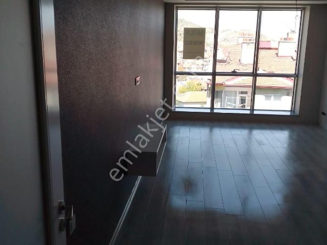 Afyon Tez Can Emlaktan Karamanda Kısmı Eşyalı 1+1 Kiralık Daire