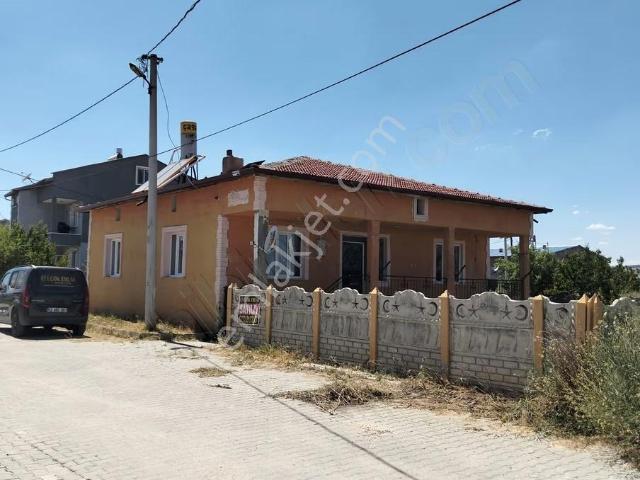 Afyon Üçok Emlaktan Çayırbağ Köyünde 3+1 110m² Müstakil Satılık