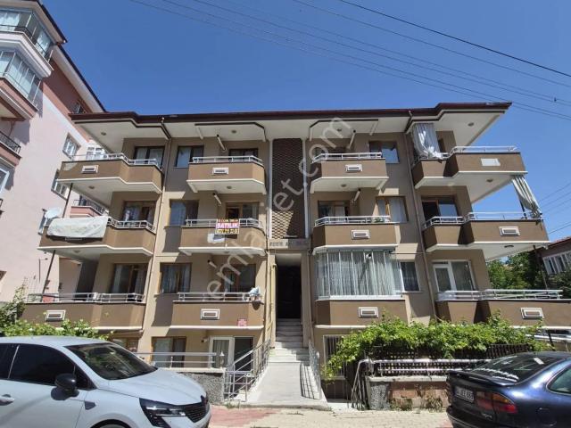 Afyon Üçok Emlaktan Esentepe Mah 3+1 118m² Temiz Bakımlı Ebeveyn Banyolu Satılık Daire