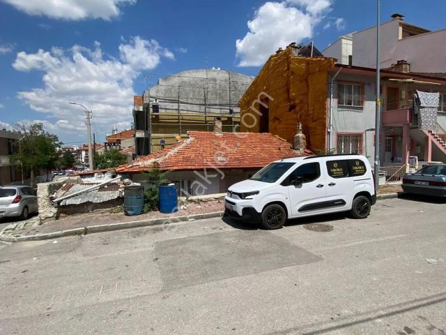 Afyon Üçok Emlaktan Hamidiye Mah Satılık 117m Arsa İçinde 2+1 Müstakil Ev