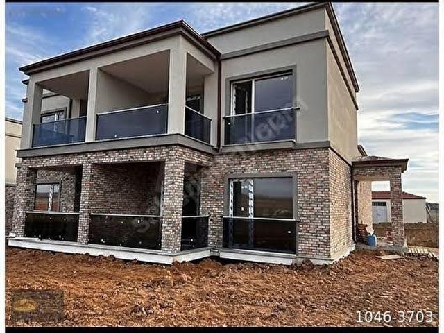 Afyon Gazlıgöl Özgül Termal'de 180m2 Havuzlu Deluks Villa